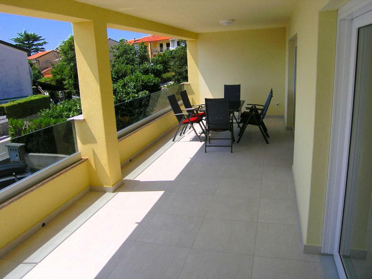 Apartmani Krajinovic Кърк Екстериор снимка