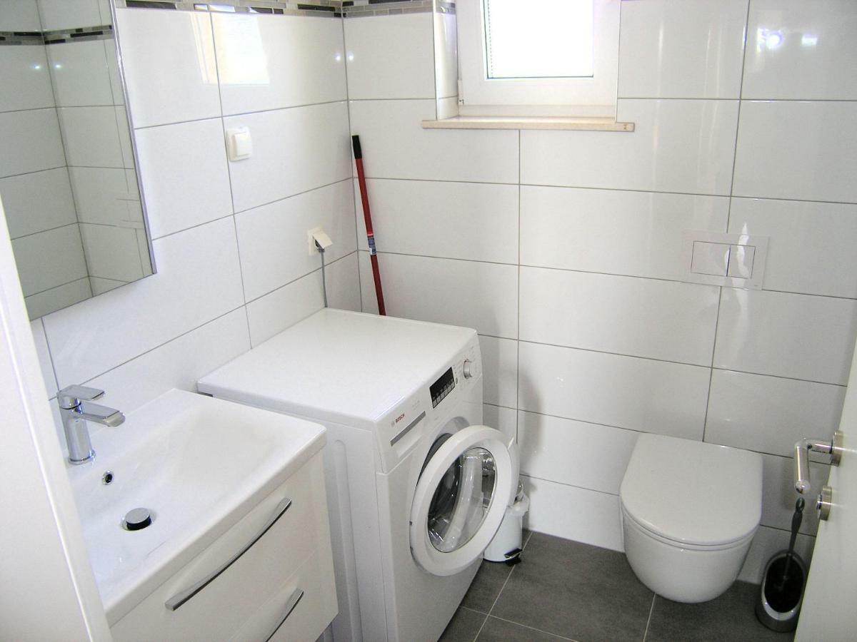 Apartmani Krajinovic Кърк Екстериор снимка