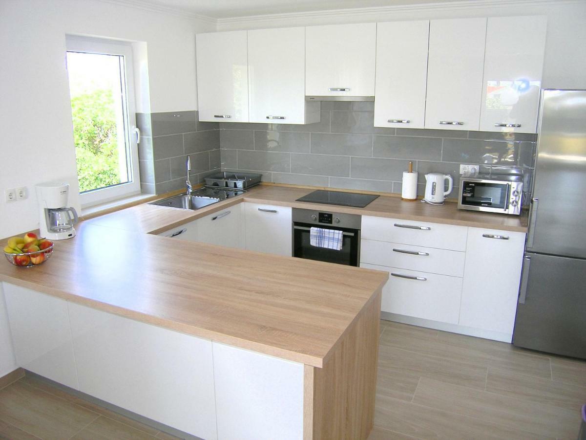 Apartmani Krajinovic Кърк Екстериор снимка