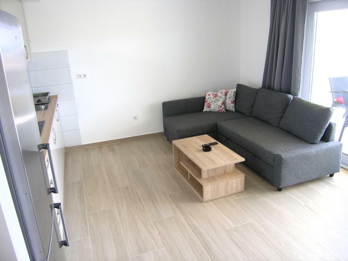 Apartmani Krajinovic Кърк Екстериор снимка