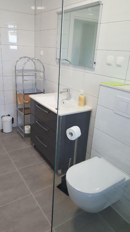 Apartmani Krajinovic Кърк Екстериор снимка